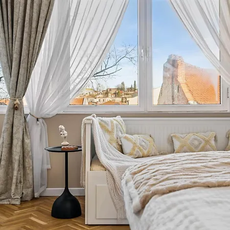 Kapana - A 106m2 Flat Right On The Pedestrian Street Апартаменти Пловдив
